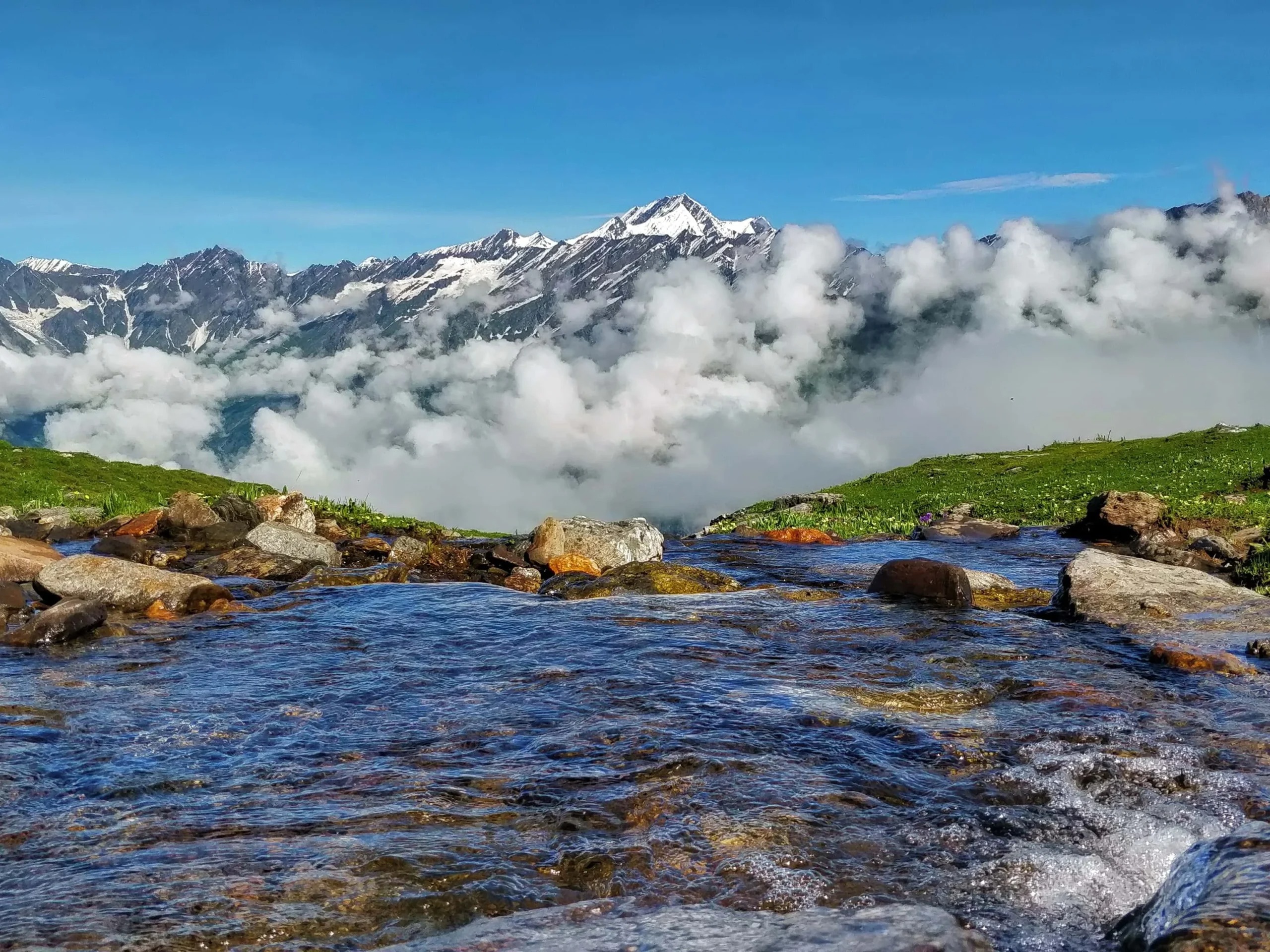 Bhrigu Lake Trek Tour Package